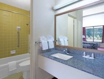 Super 8 By Wyndham Hotel